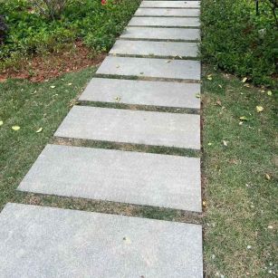 贵州 芝麻黑小区踏步、汀步石铺装效果