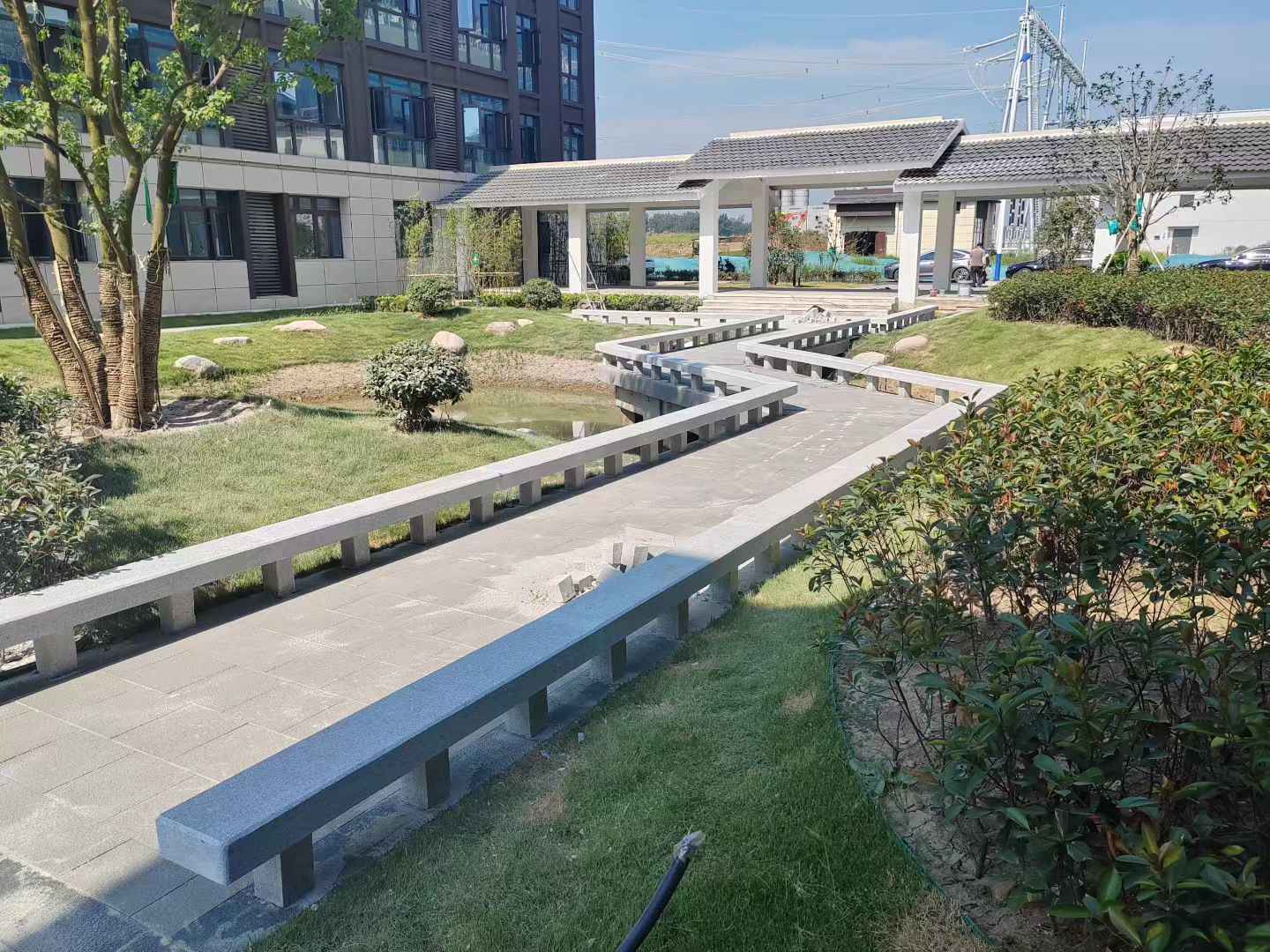 贵州 芝麻灰小区坐凳&栏杆安装效果