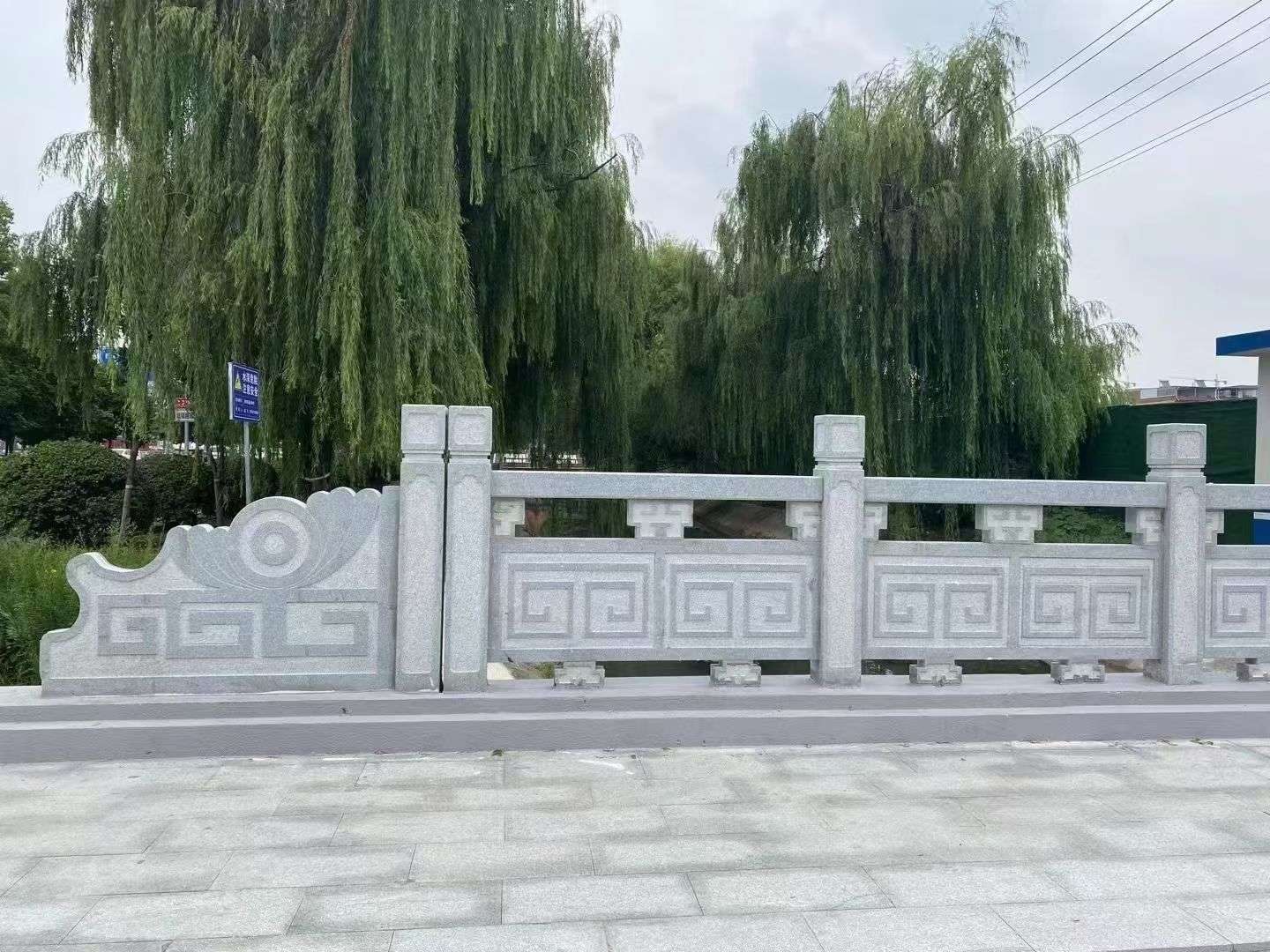 贵州 芝麻灰桥栏杆、河道栏杆安装效果